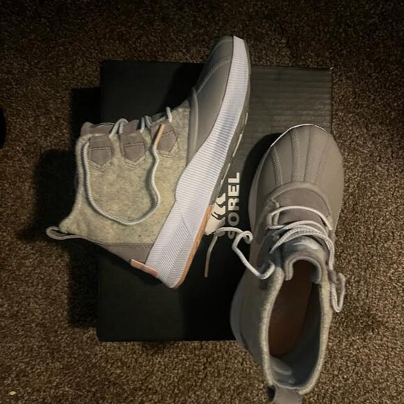 Sorel Shoes - Womens Sorel Boots size 6